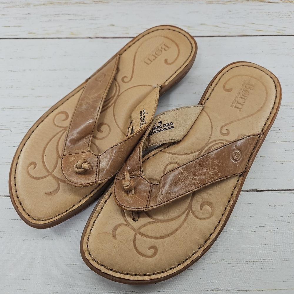 Born Womens 8 Flip Flop‎ Thong Sandals Beige Flat Tan Leather Shoes B86802